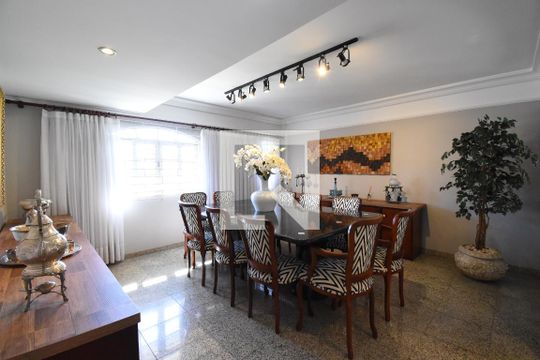 Sala de casa à venda com 4 quartos, 397m² em Pilarzinho, Curitiba