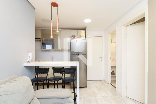 Sala de apartamento à venda com 2 quartos, 40m² em Itaquera, São Paulo