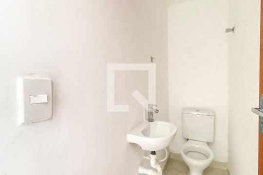Lavabo de casa de condomínio para alugar com 2 quartos, 70m² em Vila Ré, São Paulo