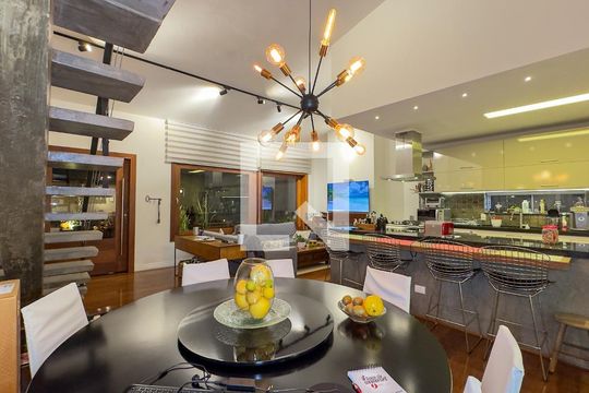 Sala de casa à venda com 2 quartos, 500m² em Brooklin, São Paulo