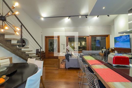 Casa à venda com 2 quartos, 500m² em Brooklin, São Paulo