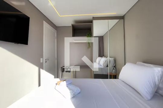 Quarto de apartamento para alugar com 2 quartos, 40m² em Cidade Jardim, São Paulo