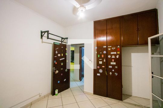 Quarto 2 de casa para alugar com 3 quartos, 100m² em Vila Pires, Santo André
