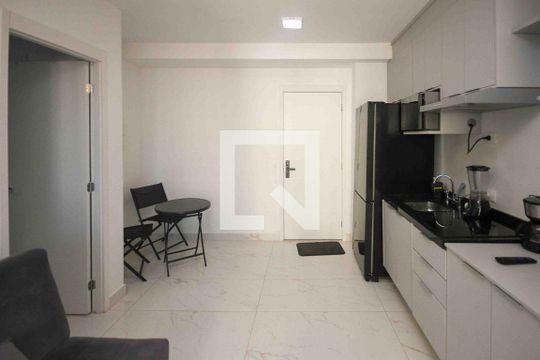 Sala e Cozinha de apartamento para alugar com 1 quarto, 35m² em Jardim Independência (são Paulo), São Paulo