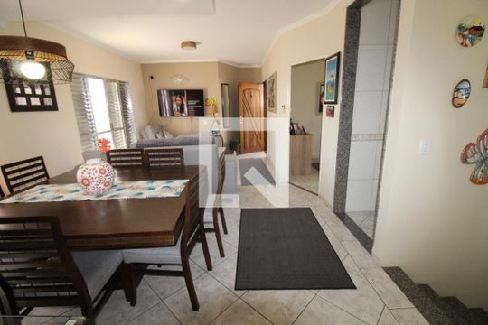 Sala de casa para alugar com 3 quartos, 200m² em Jardim das Industrias, São José dos Campos