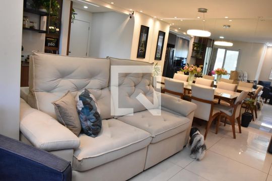 Sala espaço para sofá de apartamento para alugar com 2 quartos, 69m² em Medeiros, Jundiaí