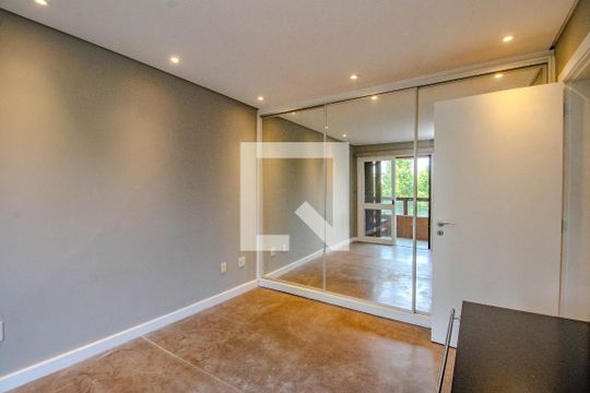 Suíte de apartamento para alugar com 3 quartos, 205m² em Boa Vista, Porto Alegre