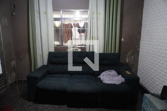 Casa para alugar com 3 quartos, 125m² em Jardim Fanganiello, São Paulo