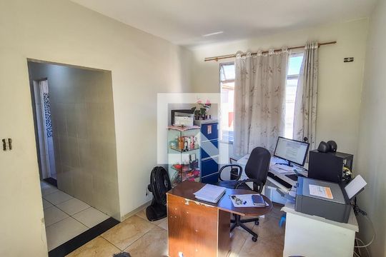 Sala 1° andar de casa à venda com 2 quartos, 179m² em Ramos, Rio de Janeiro