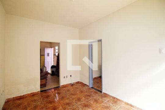 Sala de casa à venda com 2 quartos, 55m² em Olaria, Rio de Janeiro