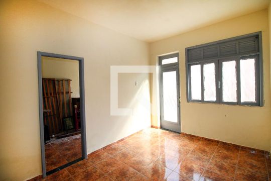 Casa à venda com 2 quartos, 55m² em Olaria, Rio de Janeiro