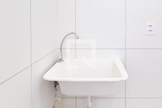 Cozinha e Área de Serviço de apartamento para alugar com 2 quartos, 37m² em Centro, Guarulhos