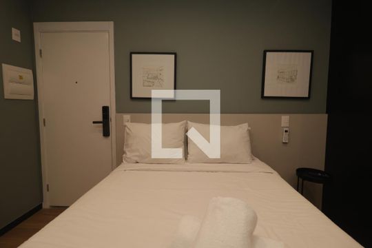 Quarto e Cozinha de apartamento para alugar com 1 quarto, 28m² em Vila Mariana, São Paulo