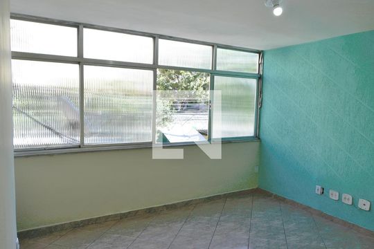 Apartamento à venda com 3 quartos, 74m² em Pilares, Rio de Janeiro
