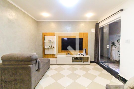 Sala e Sala de Jantar de casa à venda com 4 quartos, 250m² em Cidade Nova São Miguel, São Paulo