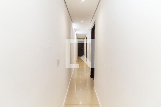 Corredor de casa à venda com 4 quartos, 250m² em Cidade Nova São Miguel, São Paulo