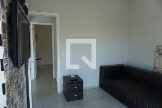 Sala de apartamento para alugar com 1 quarto, 60m² em Centro Empresarial Tamboré, Santana de Parnaíba