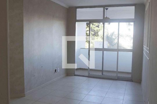 Sala de apartamento para alugar com 3 quartos, 80m² em Alphaville, Santana de Parnaíba