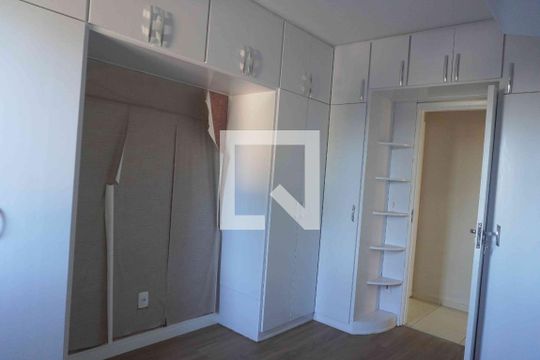 Suite  de apartamento para alugar com 3 quartos, 80m² em Alphaville, Santana de Parnaíba