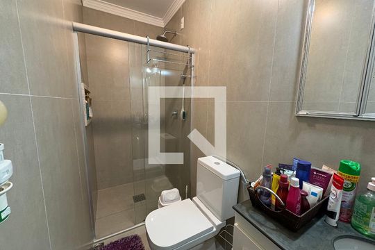 Banheiro da Suíte 1 de casa à venda com 4 quartos, 333m² em Jardim Atlantico, Goiânia