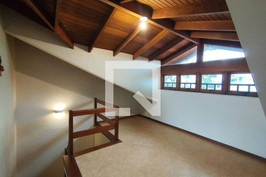 Quarto 3 de casa para alugar com 3 quartos, 195m² em Espírito Santo, Porto Alegre