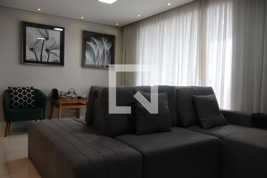 Sala  de apartamento para alugar com 3 quartos, 96m² em Vila Augusta, Guarulhos