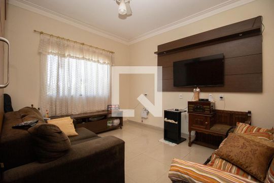 Sala 2 de casa para alugar com 6 quartos, 1200m² em Guará Ii, Brasília