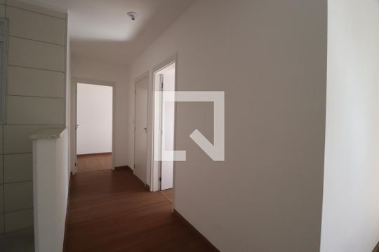 Corredor de apartamento para alugar com 2 quartos, 50m² em Jardim Karaíba, Uberlândia