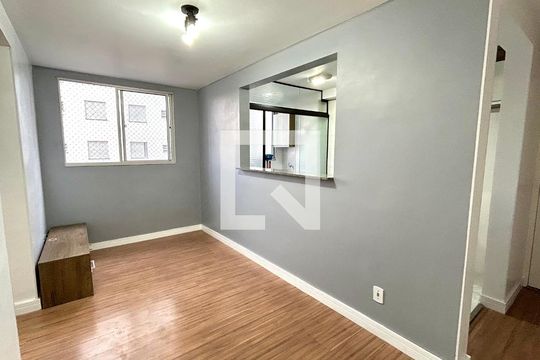 Sala de apartamento para alugar com 2 quartos, 43m² em Gopouva, Guarulhos