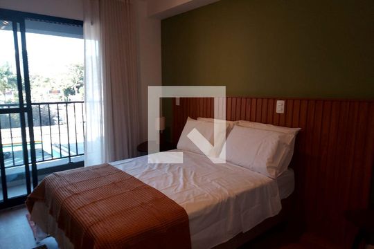 Sala/Quarto de apartamento para alugar com 1 quarto, 22m² em Pinheiros, São Paulo