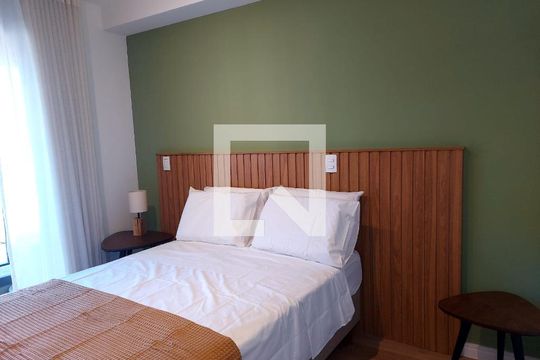 Sala/Quarto de apartamento para alugar com 1 quarto, 22m² em Pinheiros, São Paulo