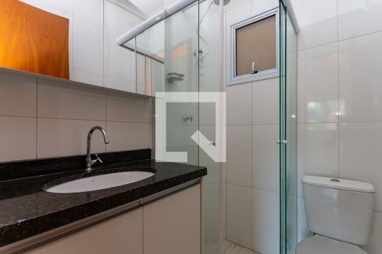 Banheiro Social de casa de condomínio para alugar com 1 quarto, 38m² em Vila Nova Mazzei, São Paulo