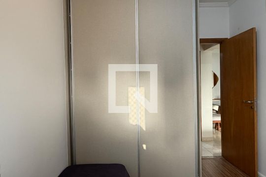 Quarto de apartamento para alugar com 2 quartos, 96m² em Embaré, Santos