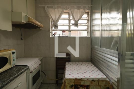 Cozinha de casa para alugar com 2 quartos, 80m² em Aclimação, São Paulo