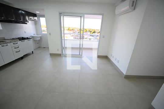 Apartamento para alugar com 3 quartos, 69m² em Vila Lucy, Goiânia