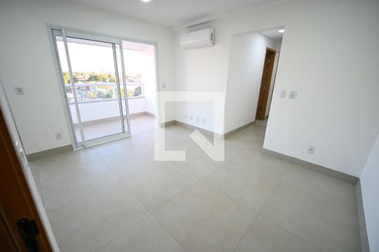 Apartamento para alugar com 3 quartos, 69m² em Vila Lucy, Goiânia