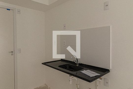 Cozinha e Área de Serviço de apartamento para alugar com 1 quarto, 26m² em Parada Xv de Novembro, São Paulo
