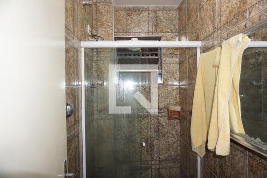 Banheiro de casa para alugar com 1 quarto, 50m² em Jardim Soraia, Embu das Artes