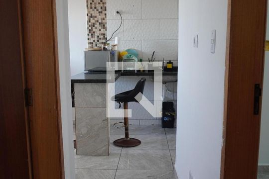 Corredor de casa de condomínio para alugar com 2 quartos, 47m² em Jardim Sao Vicente, São Paulo