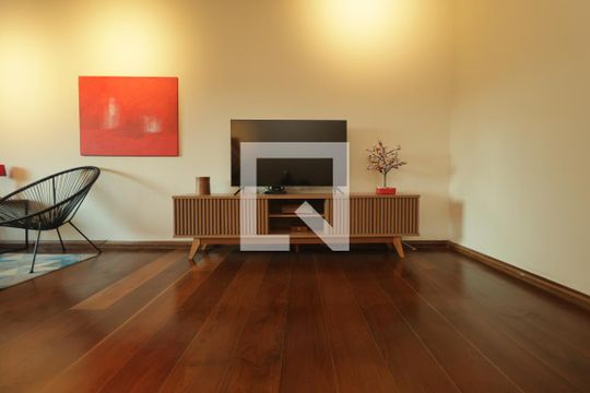 Sala de casa à venda com 4 quartos, 250m² em Vila Monumento, São Paulo