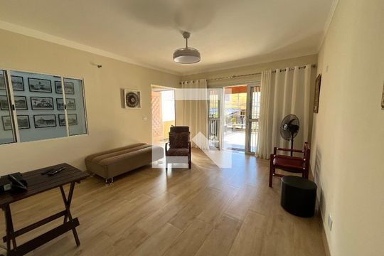 Sala 1 de casa à venda com 5 quartos, 360m² em Jardim Santa Ines, São Paulo