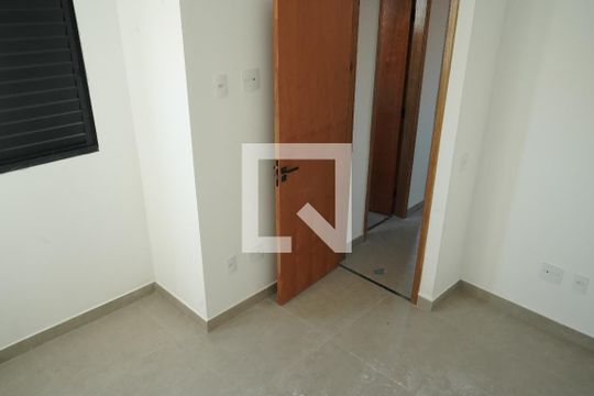 Quarto 1 de casa de condomínio à venda com 3 quartos, 130m² em Vila Antonina, São Paulo