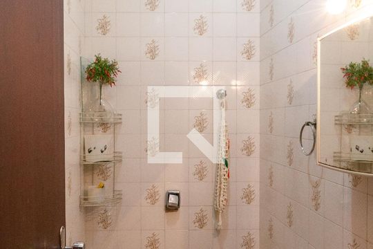 Lavabo 1 de casa para alugar com 4 quartos, 371m² em Vila Rosalia, Guarulhos