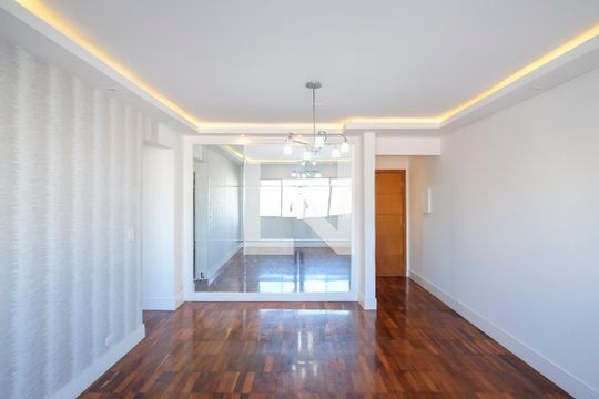 Sala de apartamento para alugar com 2 quartos, 109m² em Osvaldo Cruz, São Caetano do Sul