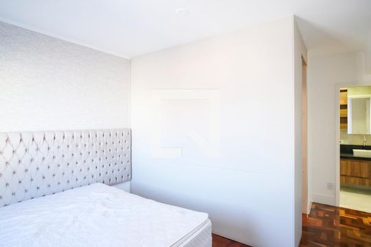 Suíte de apartamento para alugar com 2 quartos, 109m² em Osvaldo Cruz, São Caetano do Sul
