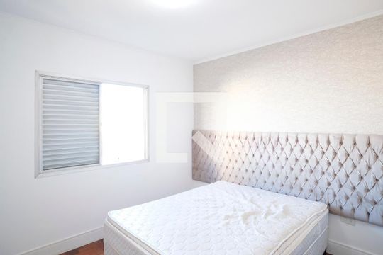 Suíte de apartamento para alugar com 2 quartos, 109m² em Osvaldo Cruz, São Caetano do Sul