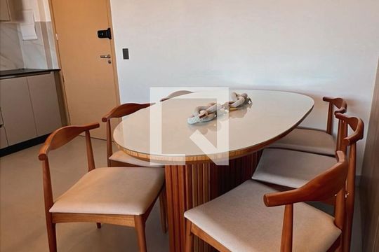 Sala/cozinha de apartamento para alugar com 2 quartos, 63m² em Serrinha, Goiânia