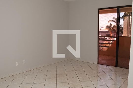 Apartamento para alugar com 3 quartos, 78m² em Alto da Glória, Goiânia