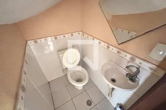 Banheiro 1 de casa para alugar com 2 quartos, 80m² em Chácara Califórnia, São Paulo