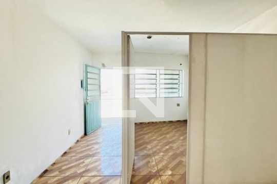 Sala / Cozinha  de kitnet/studio para alugar com 1 quarto, 25m² em Fátima, Canoas